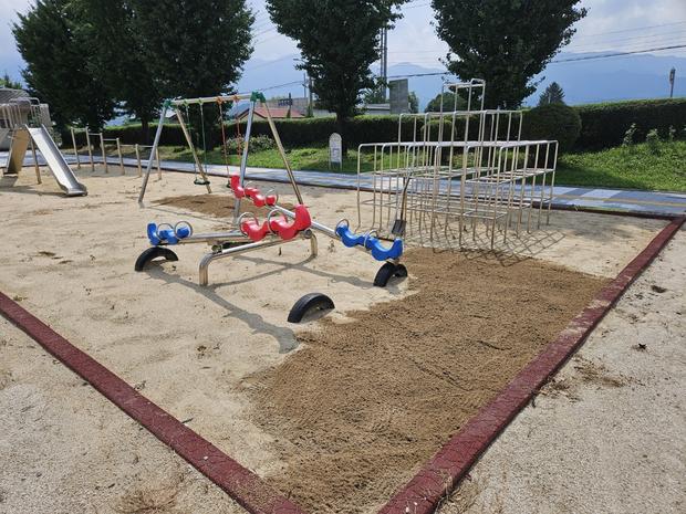 정읍병설유치원 놀이터 모래보충 | 전문 시공, 안전하고 최고의 놀이 공간 만들기!