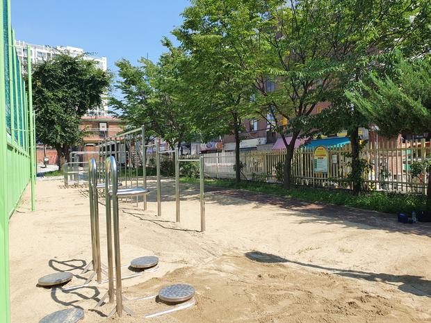 김천초등학교 놀이시설 마사토 충진, 전문 시공으로 안전하고 쾌적한 환경 만들기!