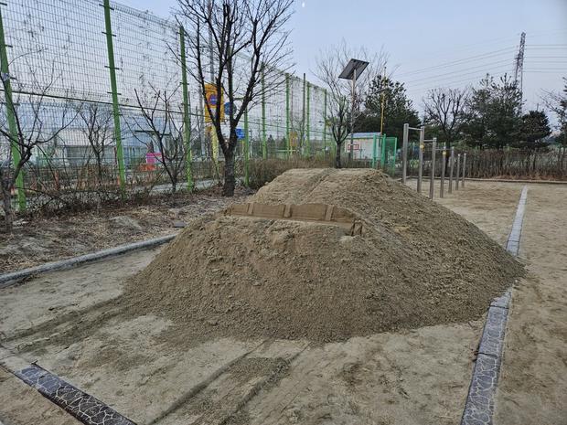 연천어린이집 놀이터 마사토 충진? 안전하고 튼튼하게! 케이스터디움 답변!